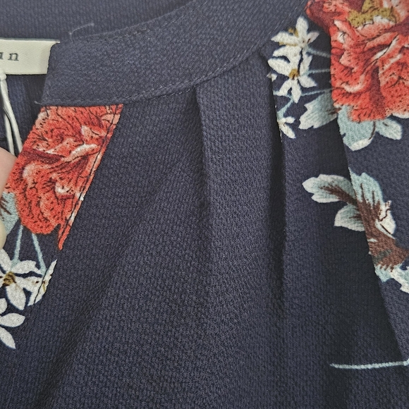 Delicate Sheer Navy Floral Tunic style Shirt - Picture 5 of 6